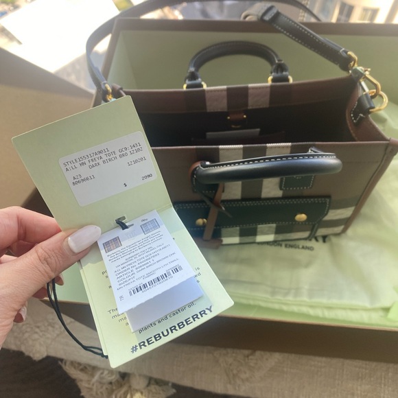 Burberry check and leather Freya Tote Bag - brand new tags still on - Picture 9 of 9